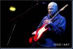 Highlight for Album: Mark Knopfler Stoice 2013